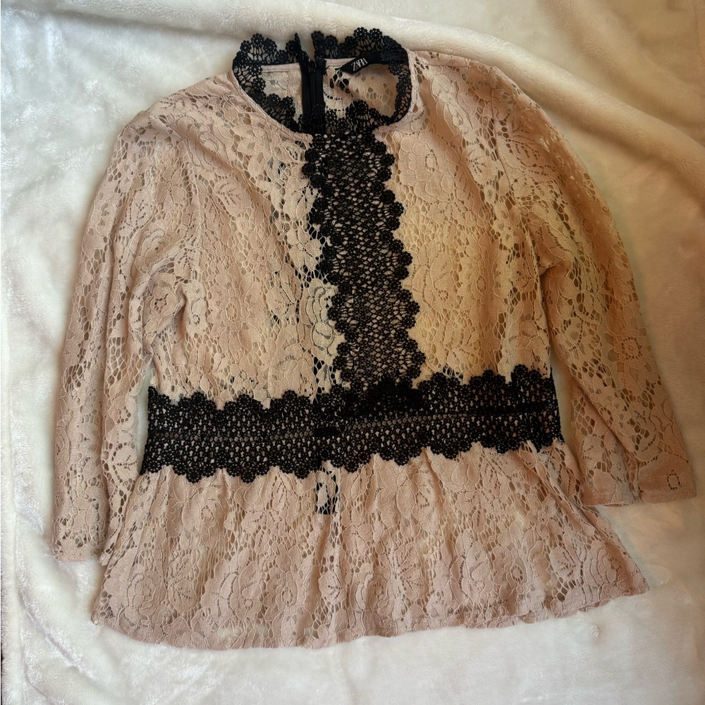 Zara Black and light pink lace shirt. 3/4 sleeve. Size Small
